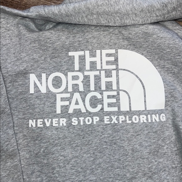 The North Face throwback hoodie 2 - Picture 4 of 4